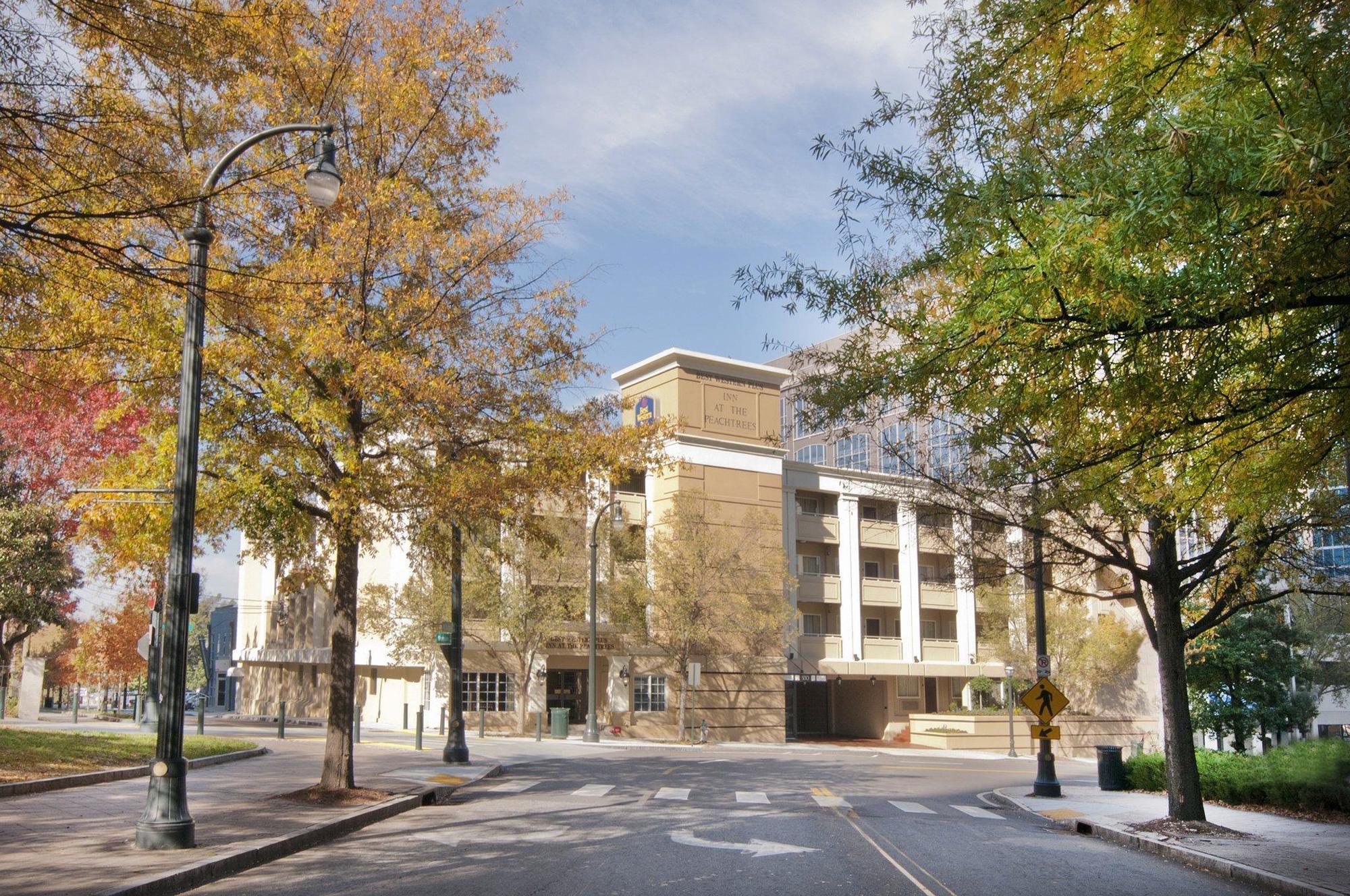 Inn At The Peachtrees, Ascend Hotel Collection Atlanta Bagian luar foto