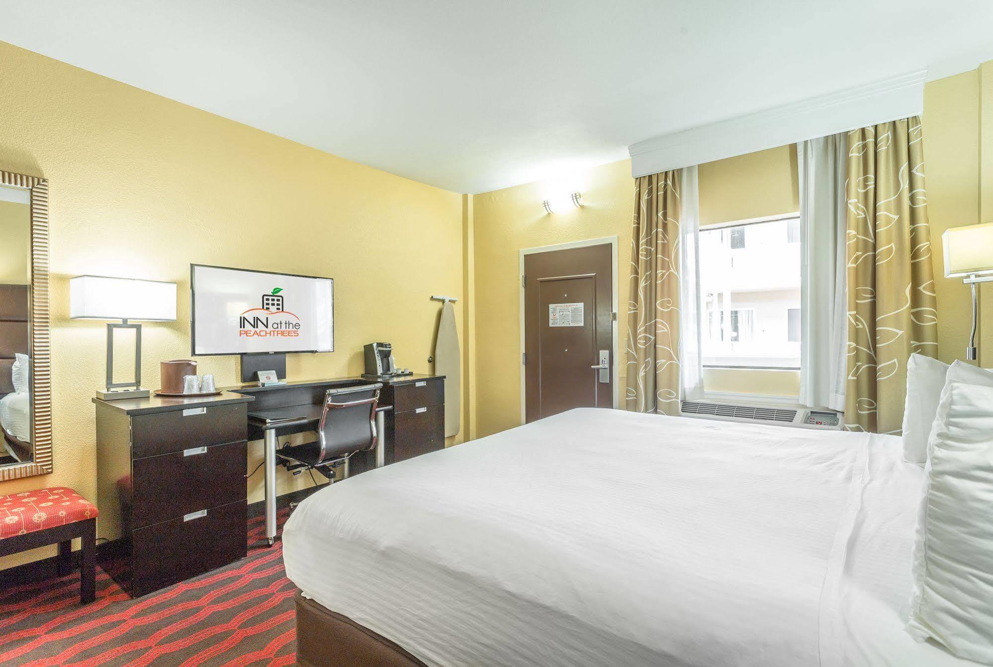 Inn At The Peachtrees, Ascend Hotel Collection Atlanta Bagian luar foto